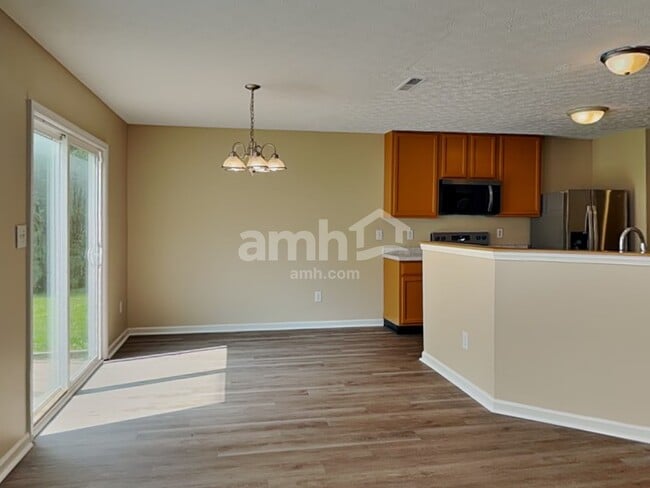 Photo - 1651 Allegro Way