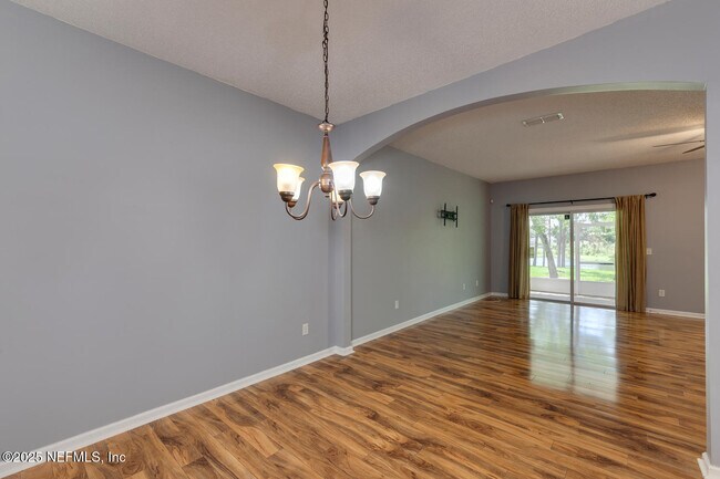 Photo - 459 Sherwood Oaks Dr