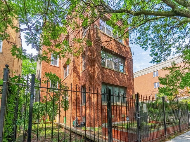 Building Photo - 7630 N Marshfield Ave Unit 2 Rental