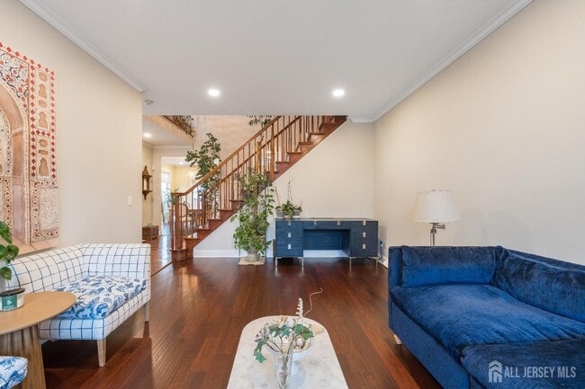 Photo - 2 Spinnaker Dr