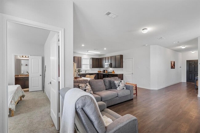 Photo - 1417 Desert Rock Way