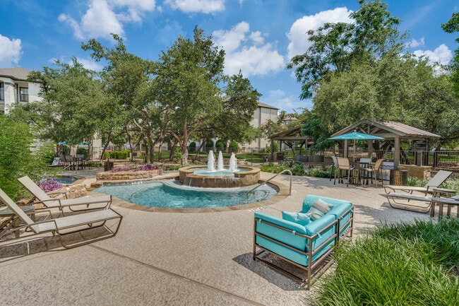 Lakeline Villas