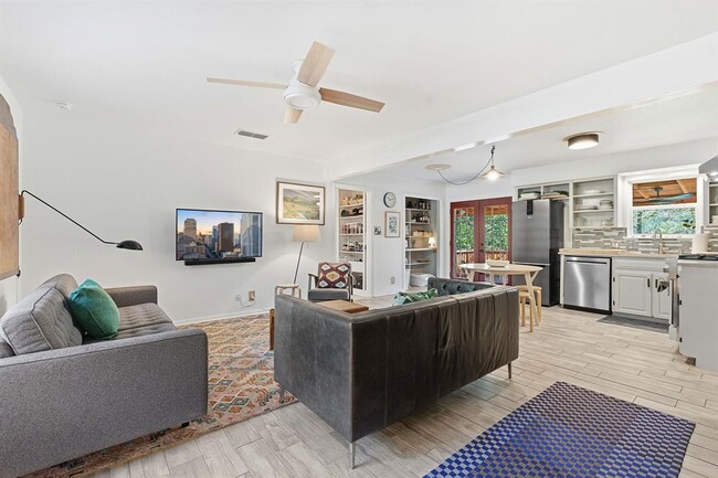 Photo - 8801 Redfield Ln