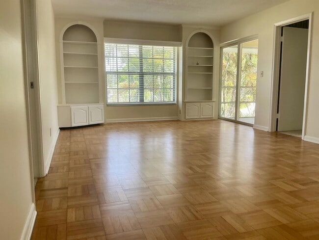 Photo - 5580 Tamberlane Cir Unit 339