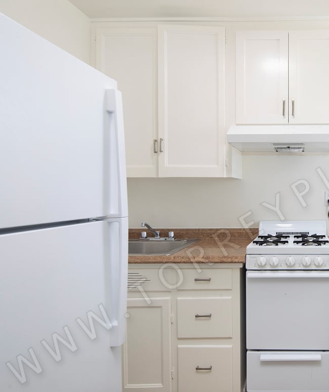 Photo - Charming Attached Cottage in the Heart of PB Unidad 1406 1/2