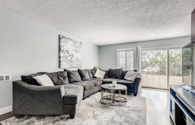 Photo - 8031 Stuart St