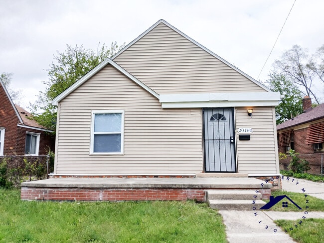 Photo - 20160 Cherrylawn St House