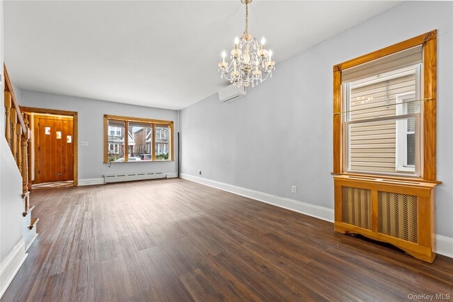 Photo - 244-39 89th Ave