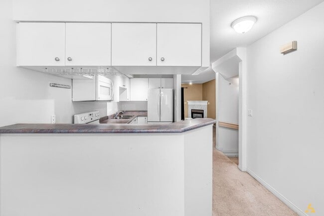 Photo - Family-Friendly Townhouse in the Heart of ... Unit 112