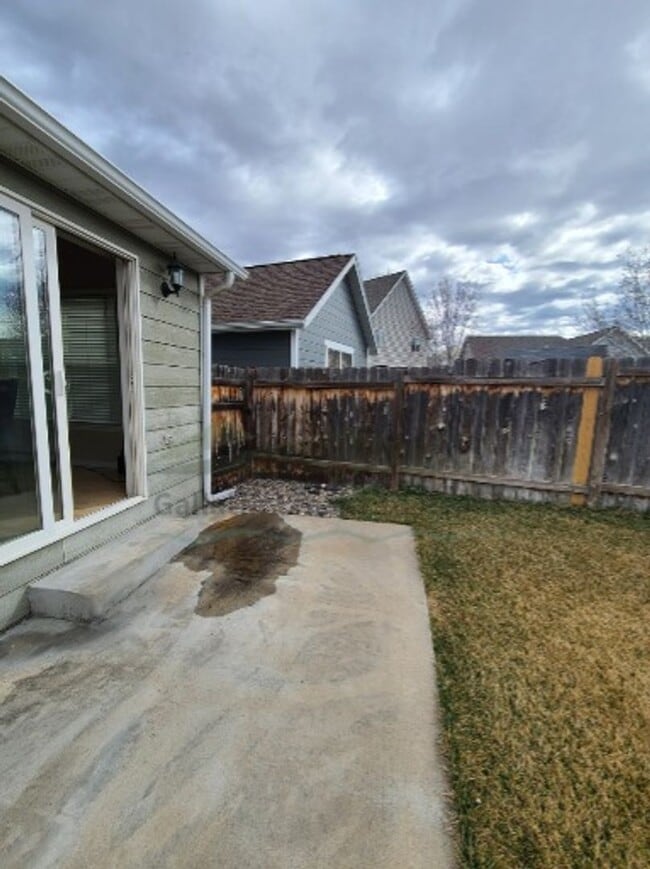Photo - 3 Bedroom 2 Bathroom Home