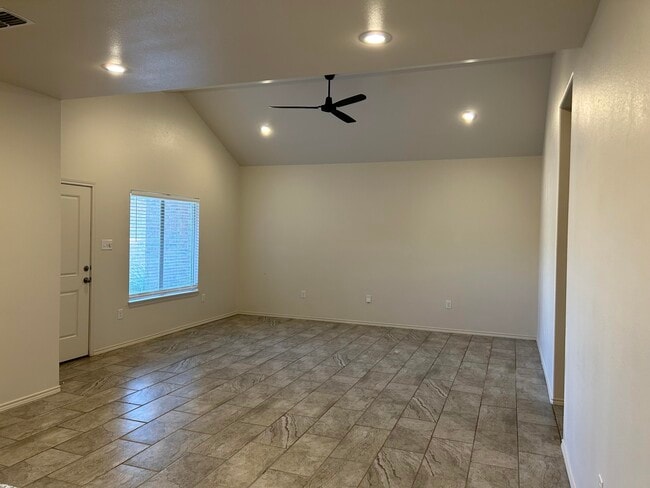 Photo - 11605 Evanston Ave