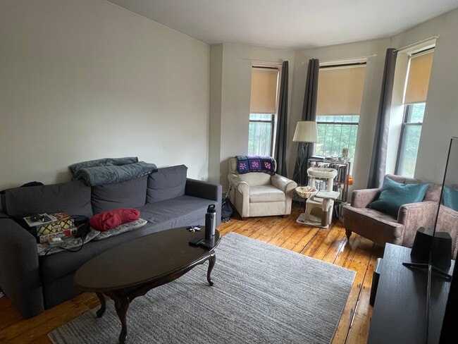 Photo - 31 Fort Ave Unit 2