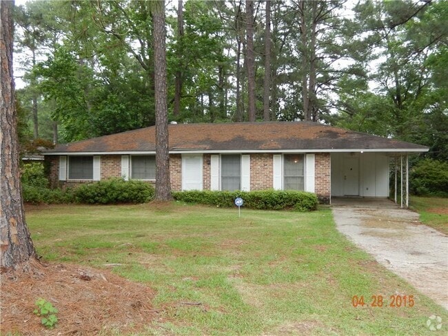 Building Photo - 1013 Belvedere Cir W Rental