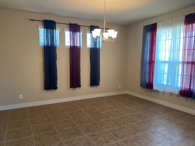 Photo - 3101 Christians Tee