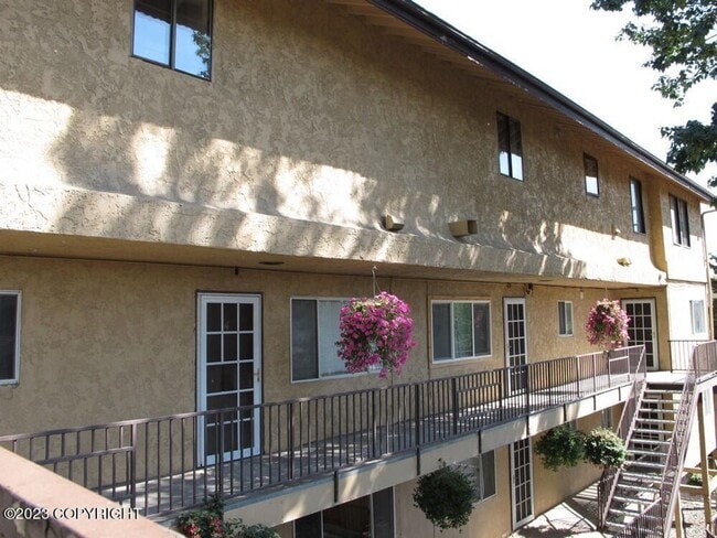 Building Photo - 524 Eyak Dr Unit 8