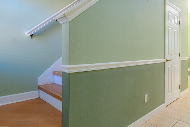 Photo - 304 Coral Beach Cir