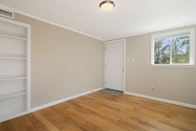 Photo - Rare 1-Bedroom in Fairview with Bonus Room...