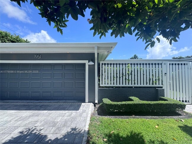 Photo - 1951 NE 185th Ter