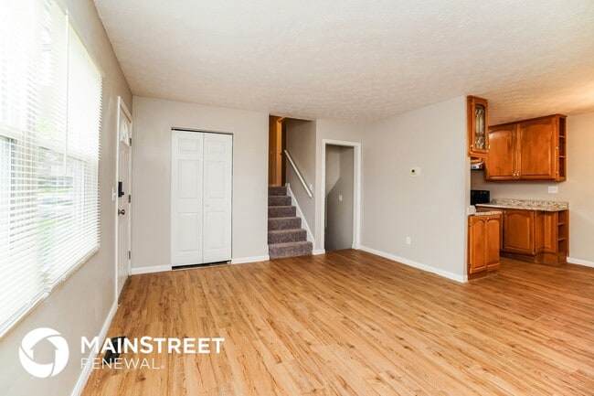 Photo - 3179 Latonia Rd