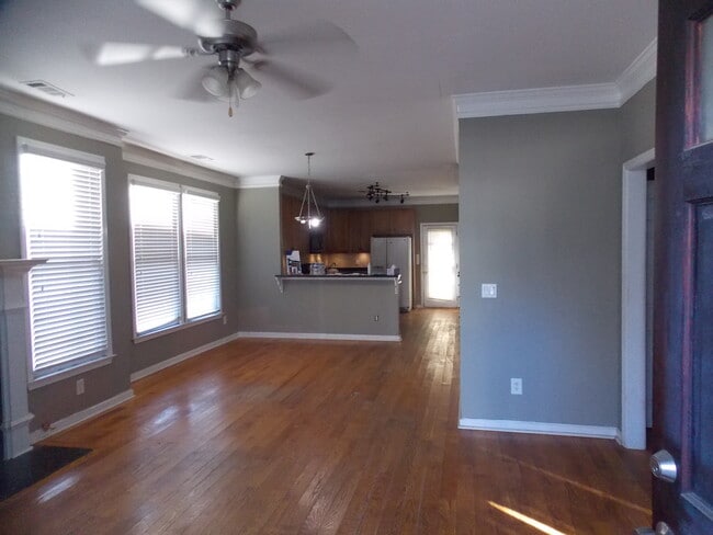 Photo - 1378 Lucile Ave SW