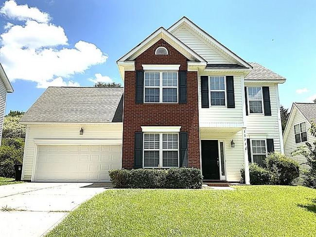 Photo - 1171 Lempster Dr NW House