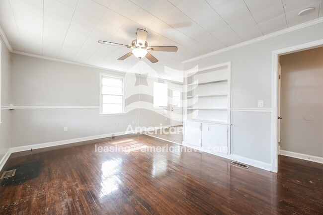 Photo - 1405 Benjamin St