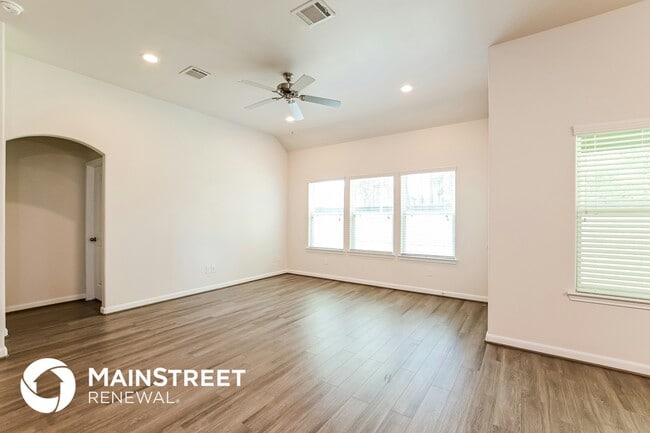 Photo - 17686 Cedar Crst Dr