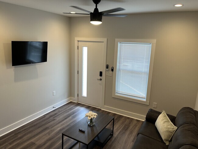 Photo - 201 S Grace St