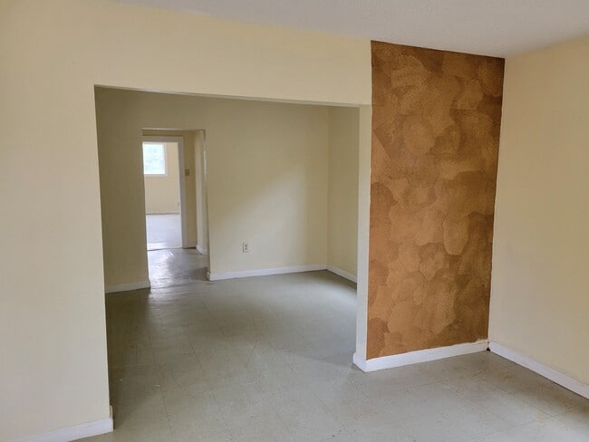 Photo - 1716 Iturbide St