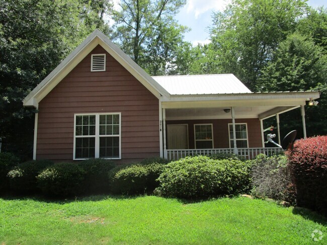 Building Photo - 3 Bedroom House