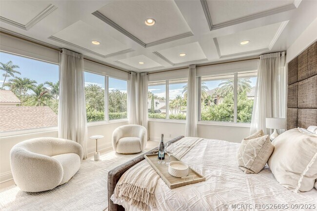 Photo - 524 Poinciana Dr