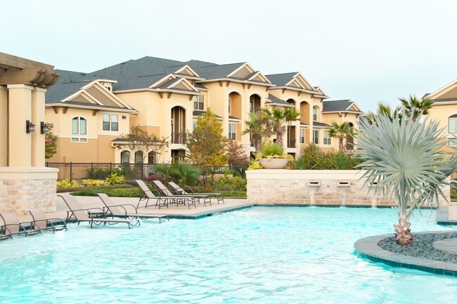 Palms at Cinco Ranch Apartments For Rent in Richmond, TX