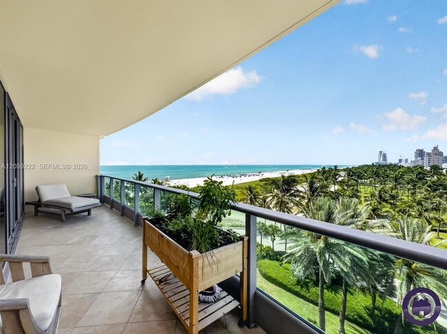 Building Photo - 1455 Ocean Dr Unit 704