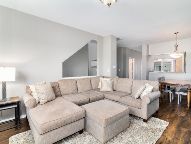 Photo - 128 New Haven Dr