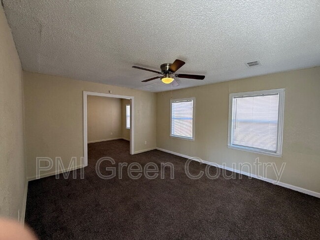 Photo - 2432 N Quincy Ave