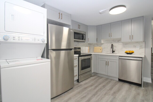 Photo - 8 A Springbrook Dr Unit 8A1