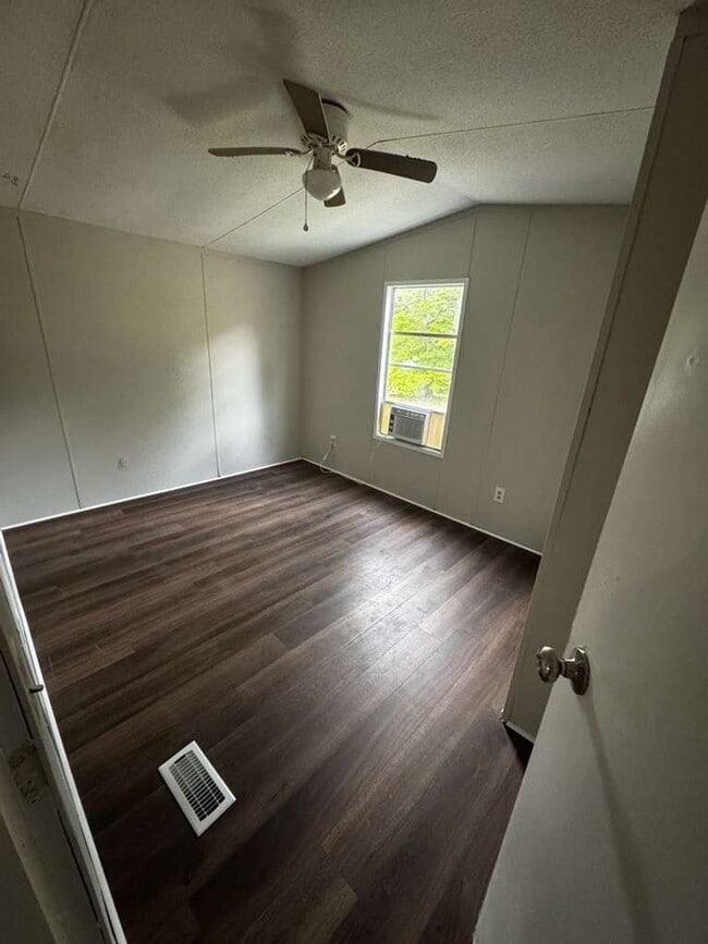Photo - 2 Bedrooms - 2 Bathrooms