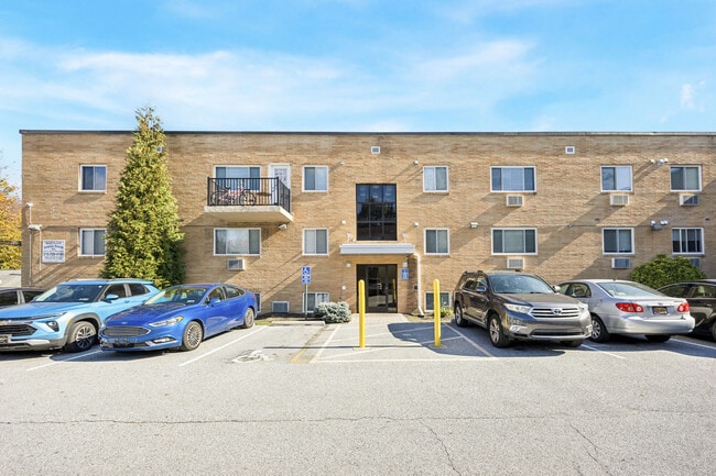 Leverington Court Apartments