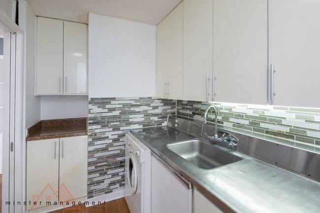 Photo - 419A Atkinson Dr