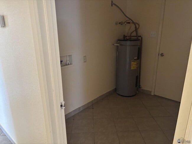 Photo - 1722 S 48th Way