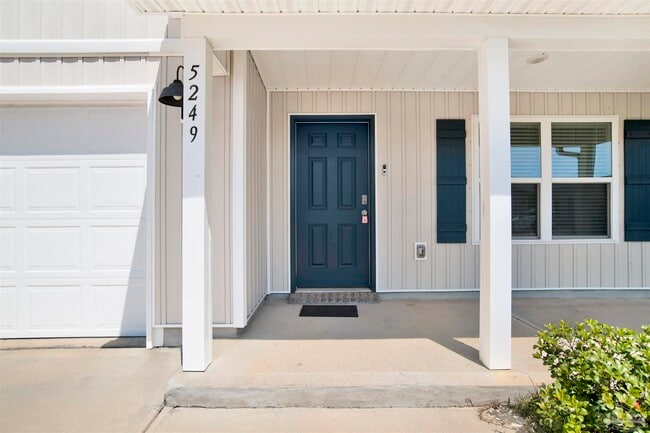 Photo - 5249 Peach Dr