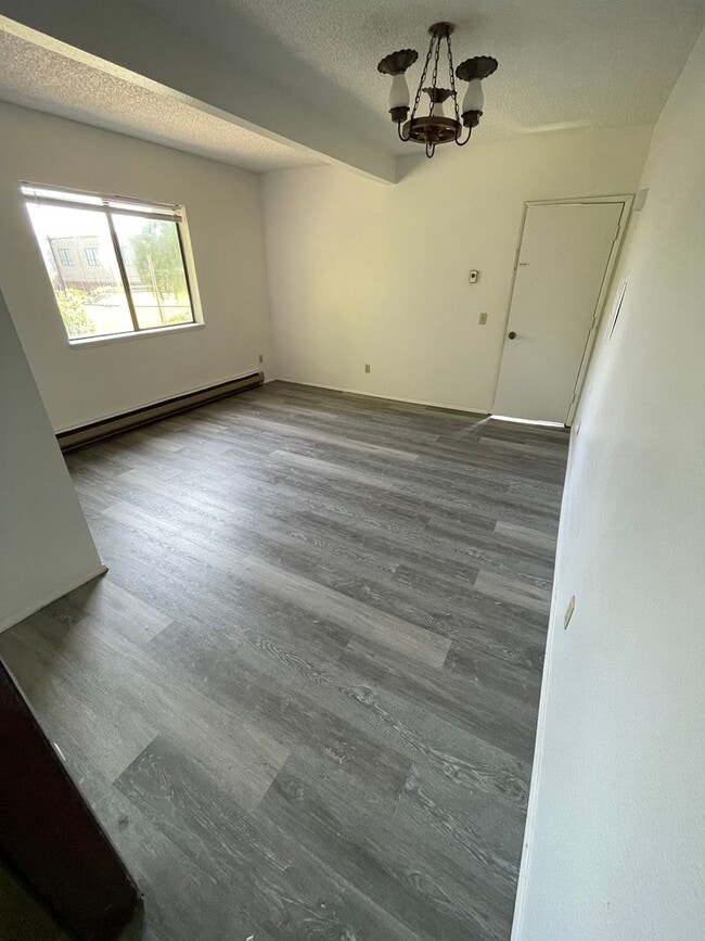 Building Photo - 514 F Unit #3