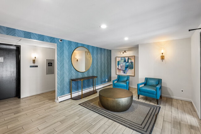 Lobby - Parkwynn Apartments