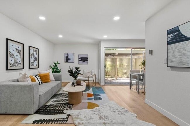 Photo - 280 Easy St Unit 55B