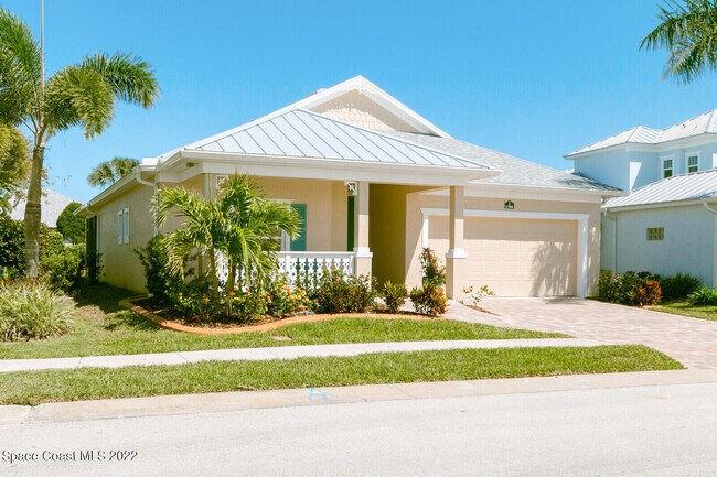 Photo - 1398 Tullagee Ave