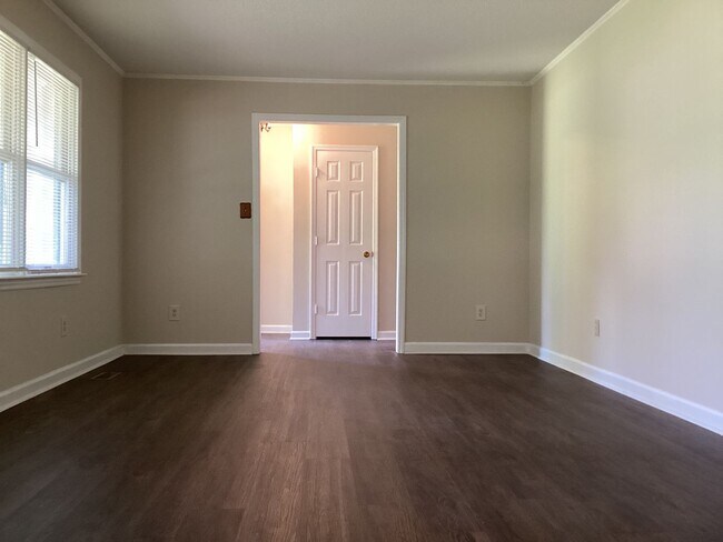 Photo - Lovely 3-Bedroom, 2-Bathroom Ranch