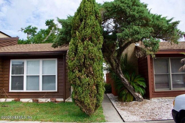 Photo - 1561 Arcadia Dr