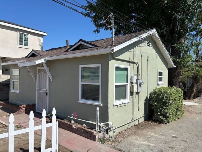 Photo - 634-638 E Lemon Ave