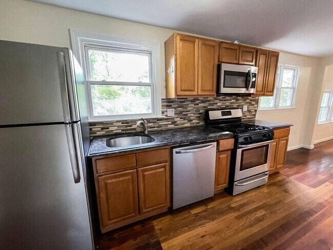 Photo - 252 Goffe Terrace Unit 3