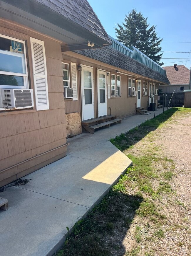 Building Photo - Applewood Apartments Unit 3